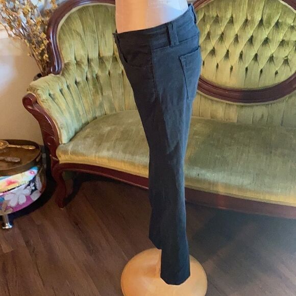 Express. Cropped jeans. Women’s 8. - Picture 4 of 5